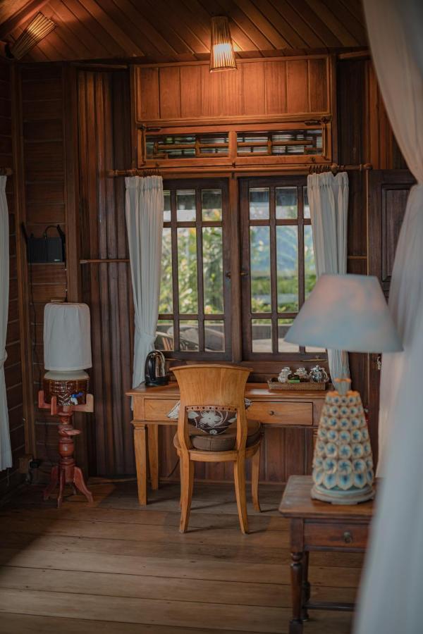 Secret Moon Beach House Jasri Esterno foto