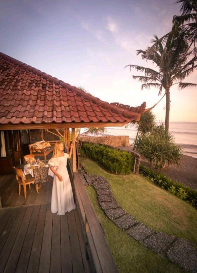 Secret Moon Beach House Jasri Esterno foto