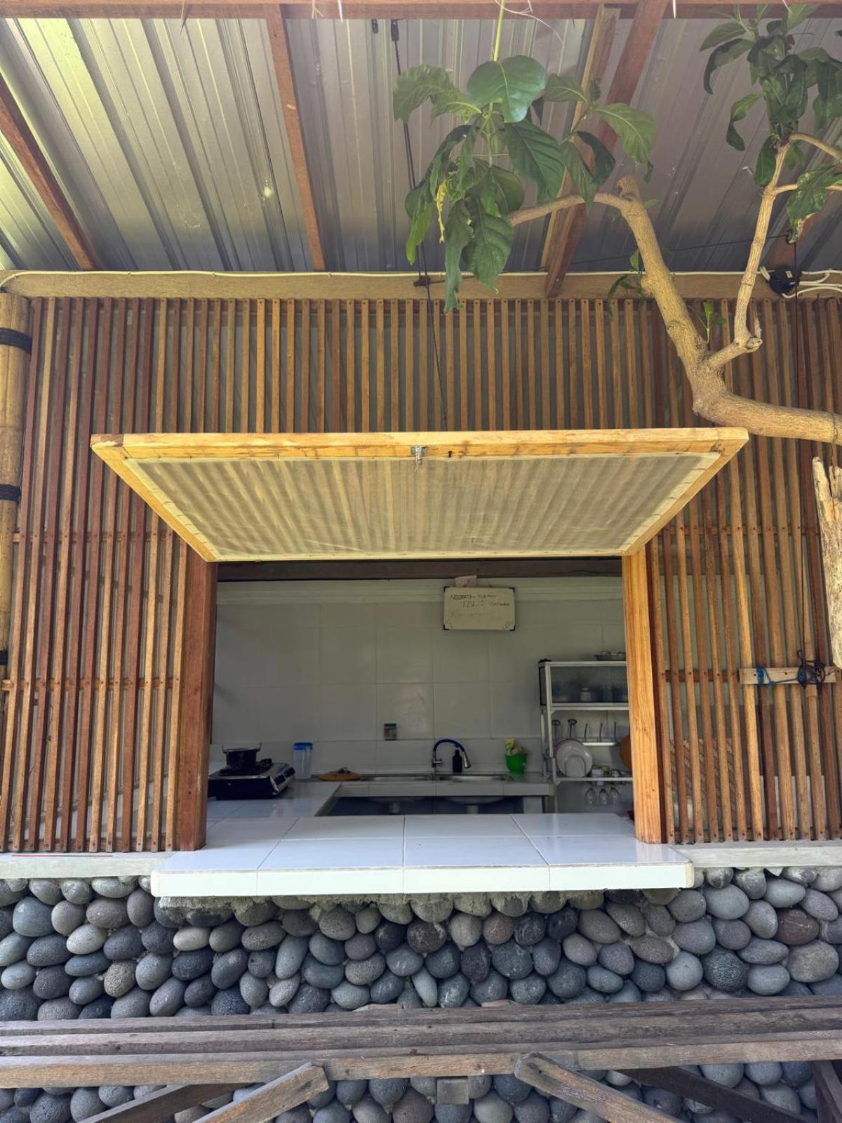 Secret Moon Beach House Jasri Esterno foto