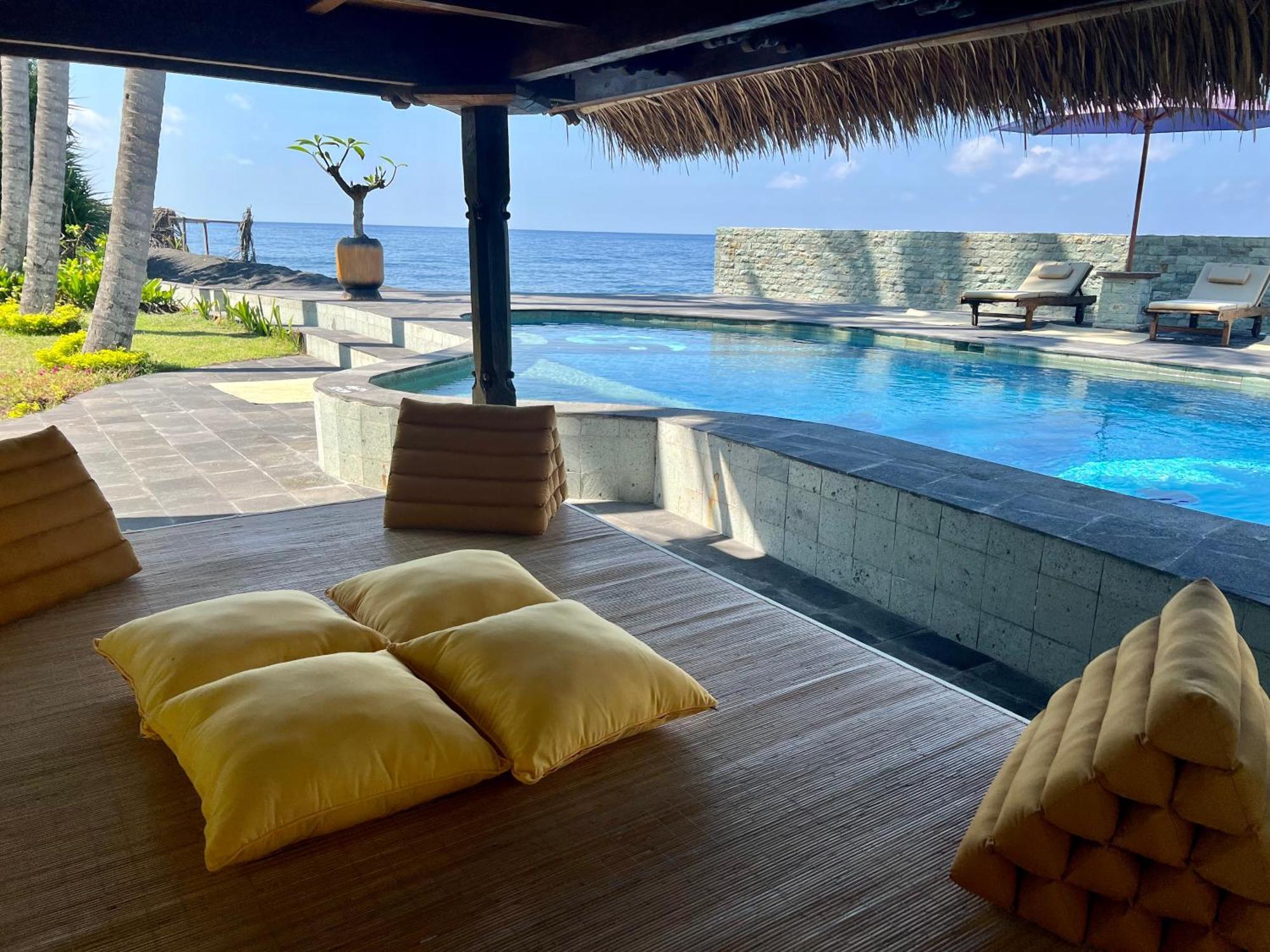 Secret Moon Beach House Jasri Esterno foto